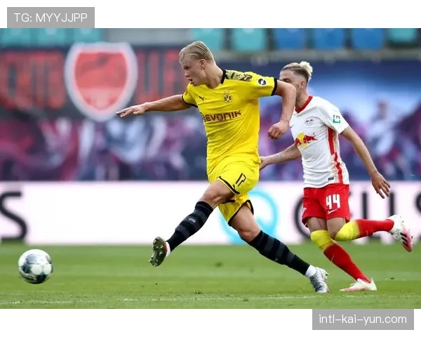 多特蒙德主场1-1战平RB莱比锡,双方高速转换对攻贯穿全场 多特蒙德主场1-1战平RB莱比锡,双方高速转换对攻贯穿全场