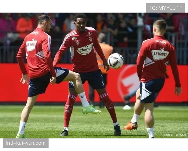 雷恩对阵布雷斯特，媒体预测将是一场防守大战